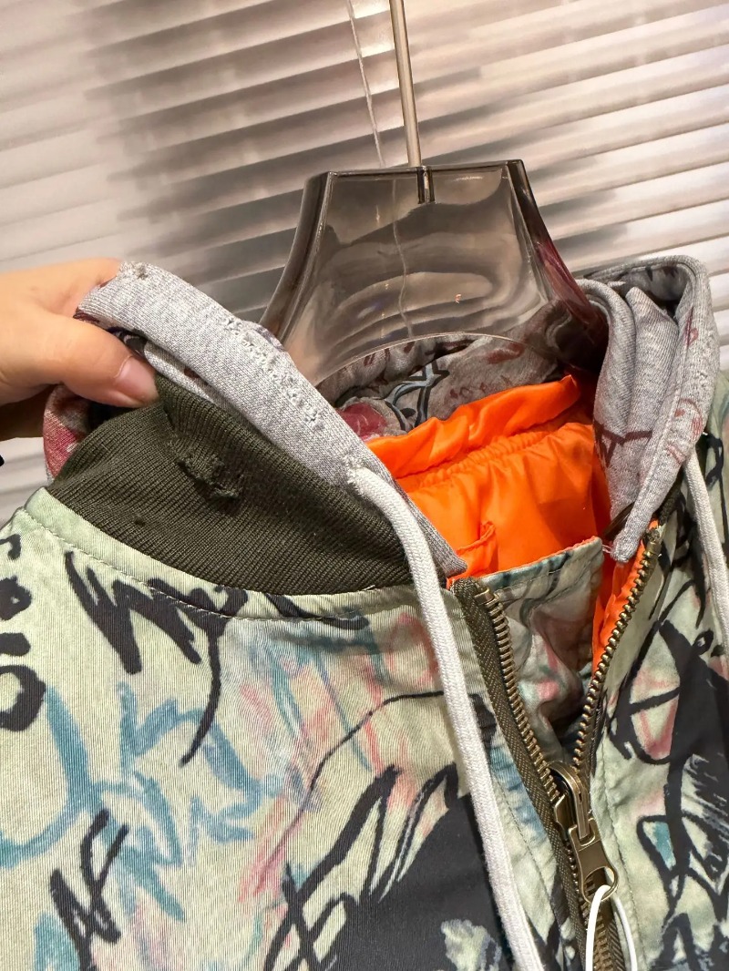 Jaqueta Bomber com Capuz 26 SS - Bomber Jacket Men avaliação e preço